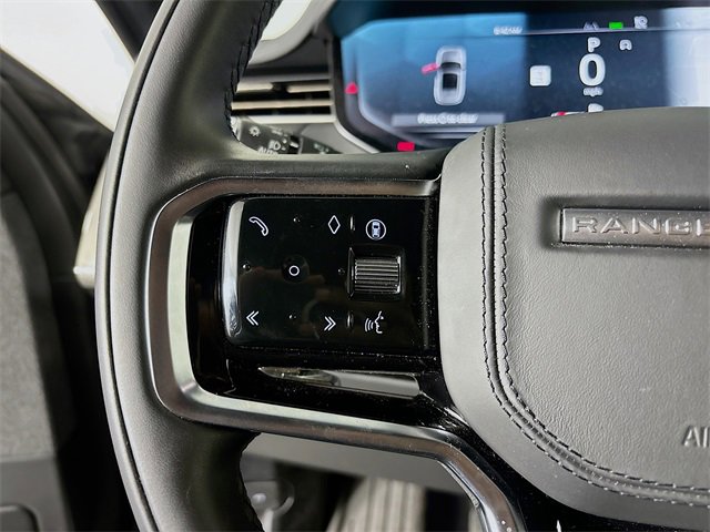 Used 2025 Land Rover Range Rover Sport SE image 10