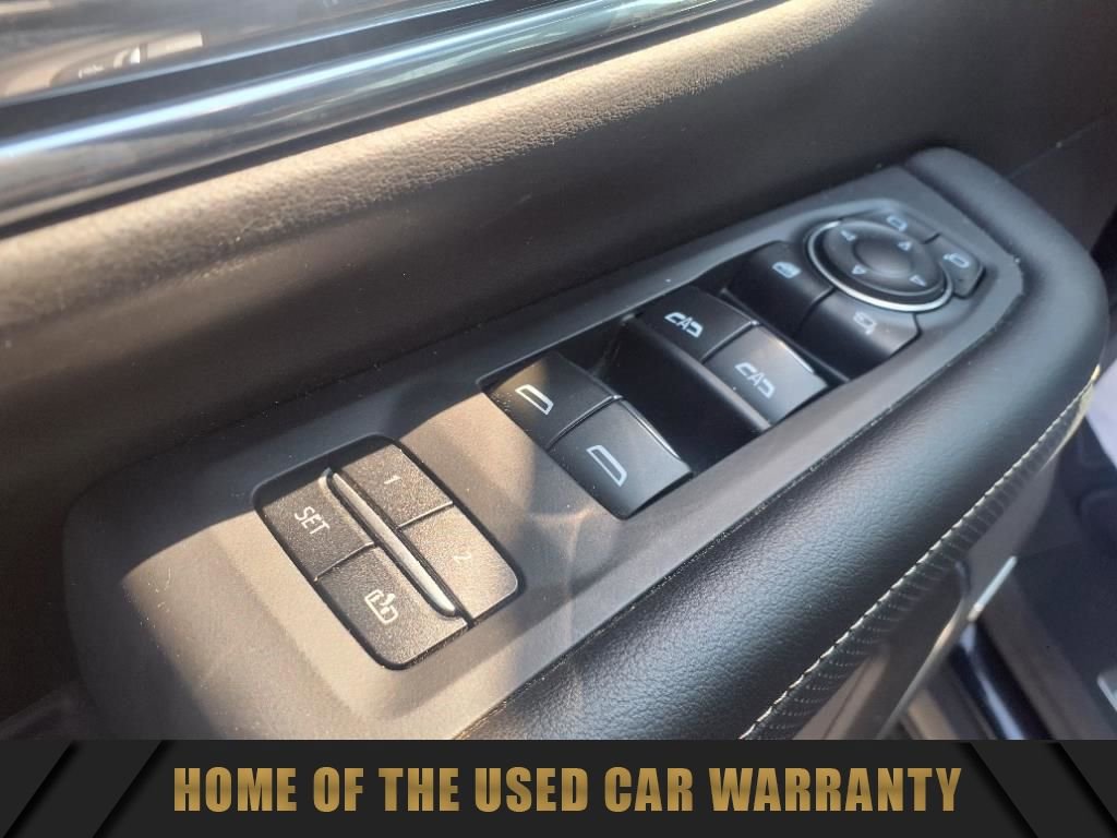 Used 2021 Chevrolet Suburban Premier w/ Premium Package image 15