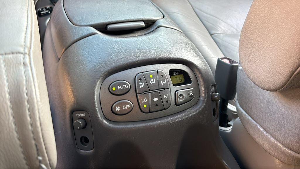 Used 2003 Toyota Sequoia Limited RWD image 8