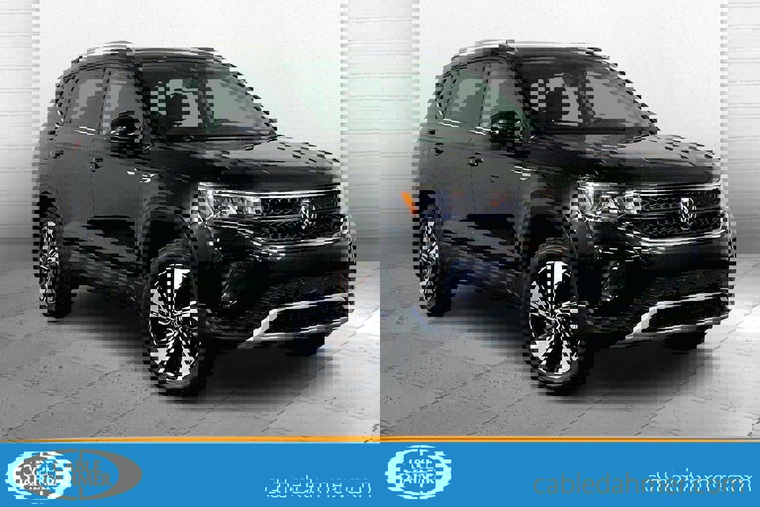 Used 2023 Volkswagen Taos SE image 1