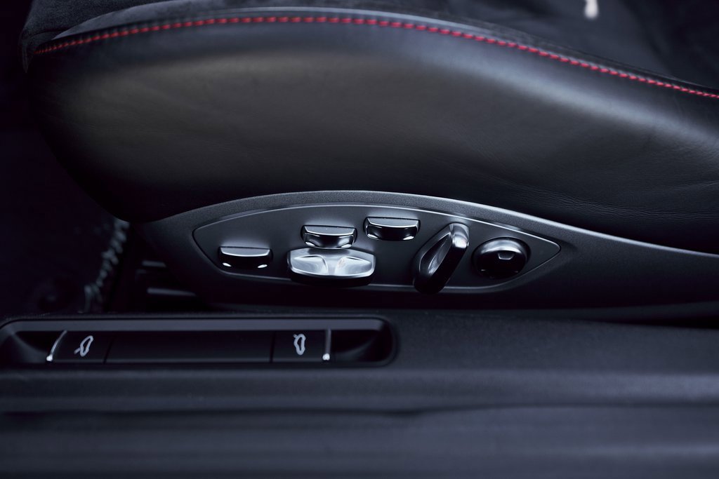 Used 2019 Porsche 911 Targa 4 GTS image 34