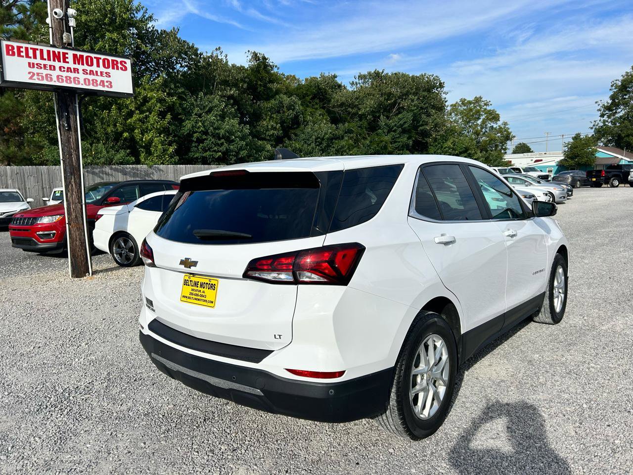 Used 2022 Chevrolet Equinox LT FWD image 2