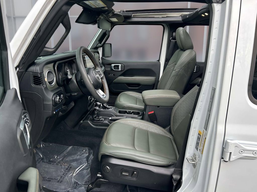 Used 2024 Jeep Wrangler High Altitude AWD/4WD image 13