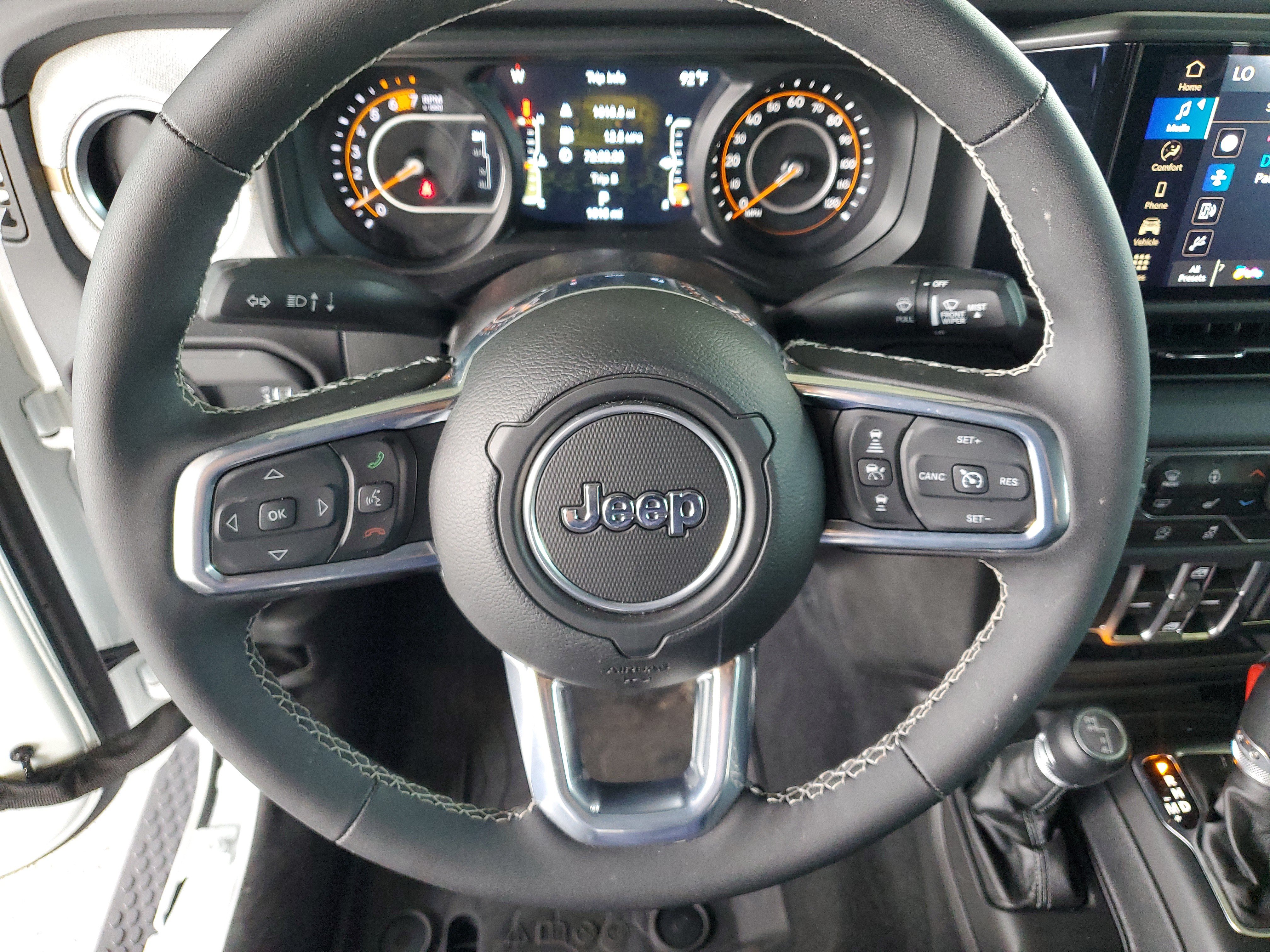 New 2025 Jeep Wrangler Unlimited Sahara w/ Safety Group AWD/4WD image 22