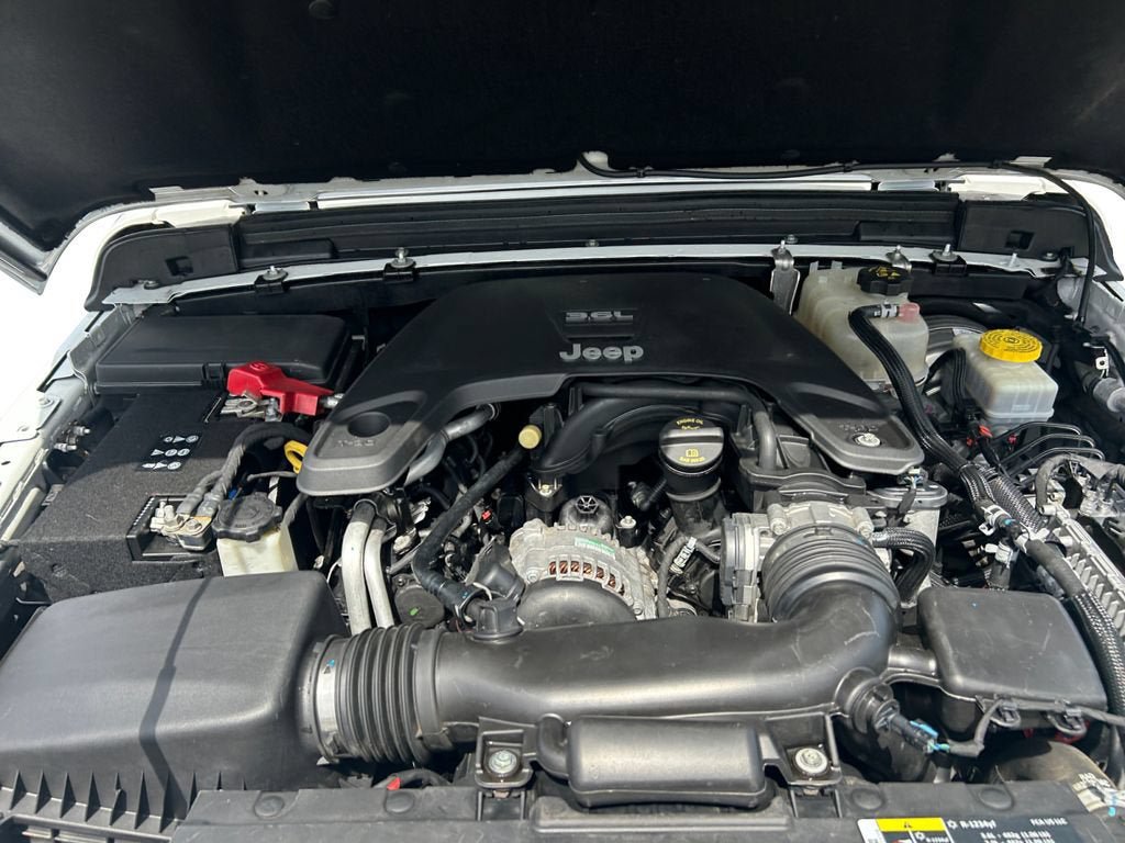 Used 2018 Jeep Wrangler Sport AWD/4WD image 30