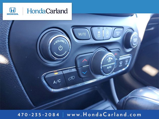 Used 2022 Jeep Cherokee Latitude Lux w/ Sun & Sound Group image 22