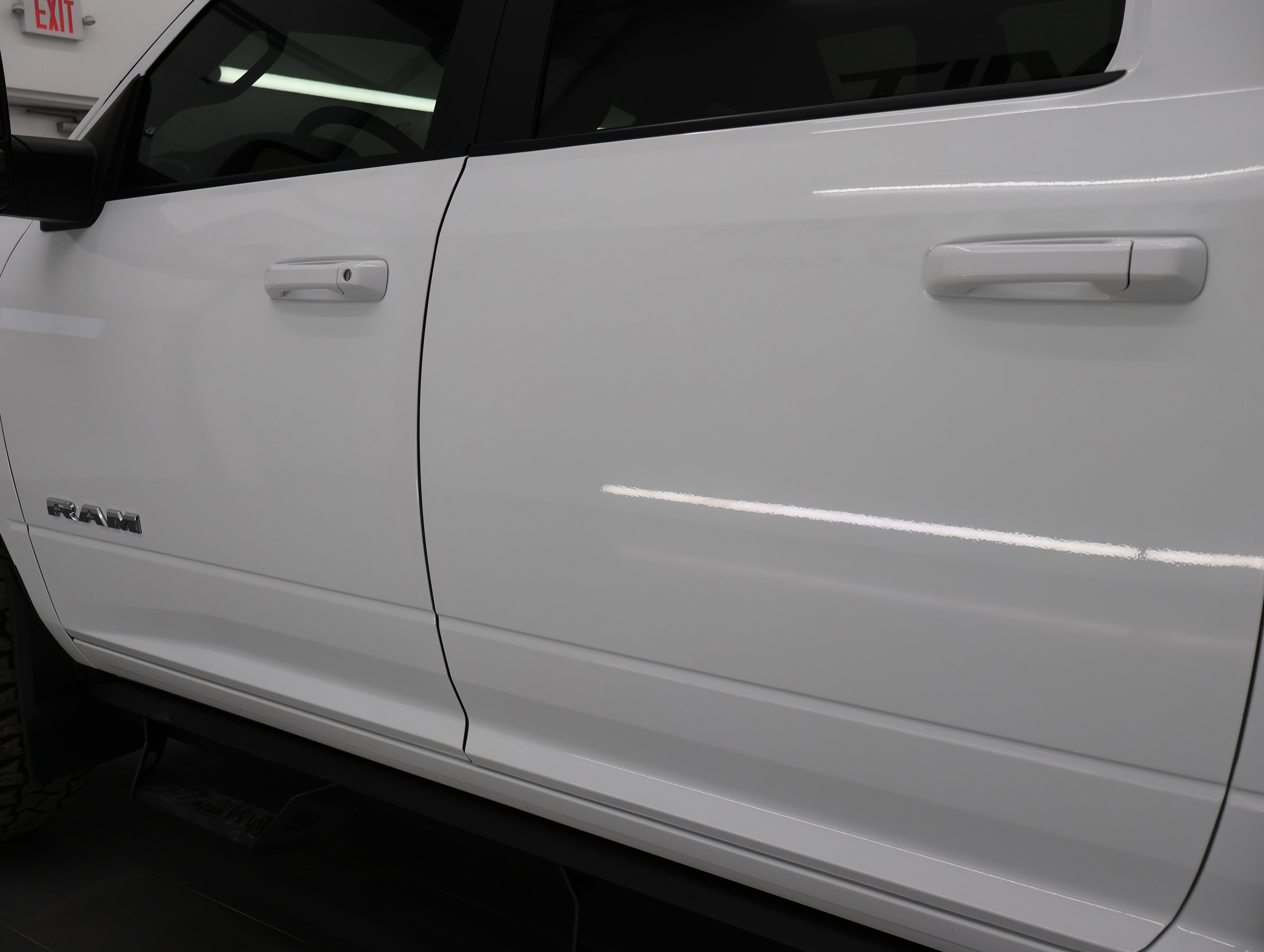 Used 2024 RAM 3500 Big Horn w/ Sport Appearance Package image 37