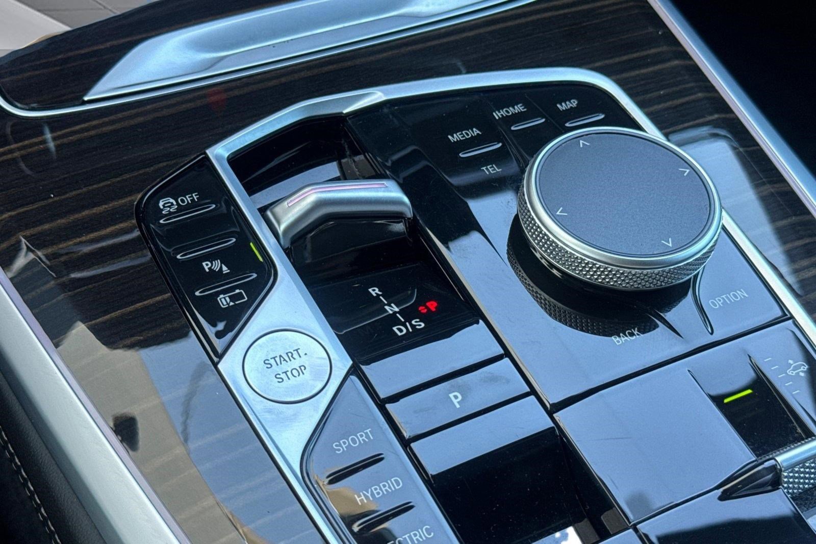 Used 2025 BMW X5 xDrive50e image 26