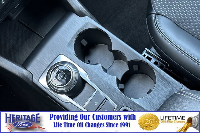 New 2025 Ford Escape SE image 19