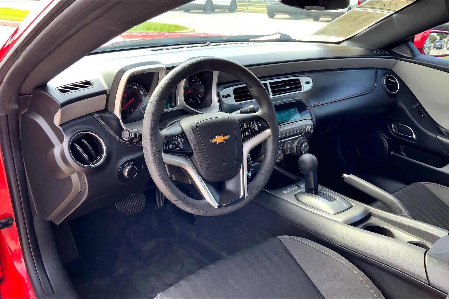 Used 2015 Chevrolet Camaro LS RWD image 14