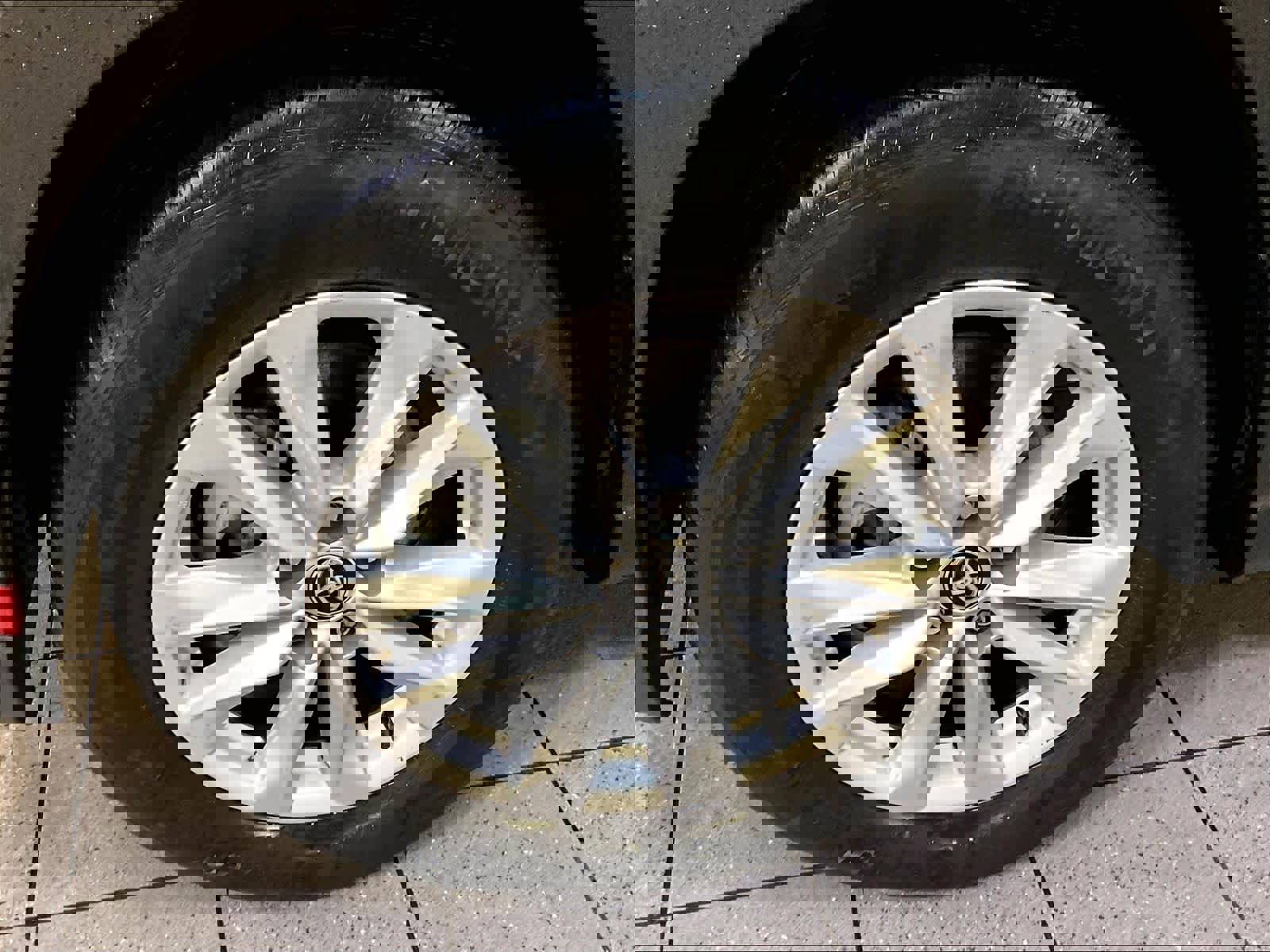 Used 2024 Toyota Corolla Cross LE image 7