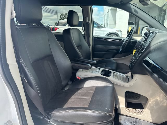 Used 2019 Dodge Grand Caravan SXT FWD image 25