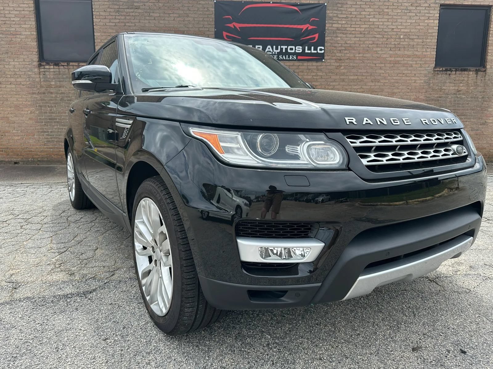 Used 2015 Land Rover Range Rover Sport HSE AWD/4WD image 1