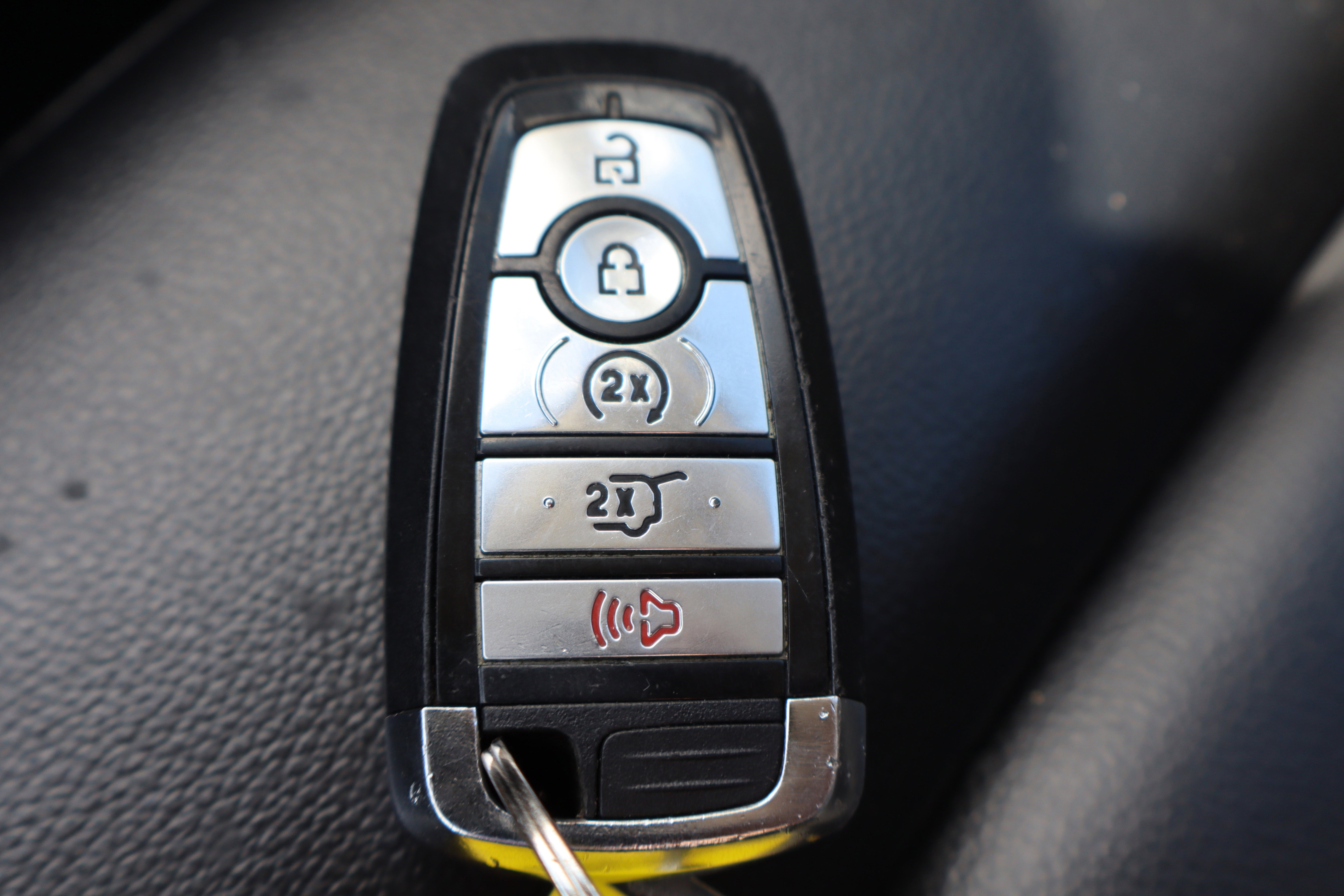 Used 2023 Ford Edge SEL w/ Convenience Package image 33