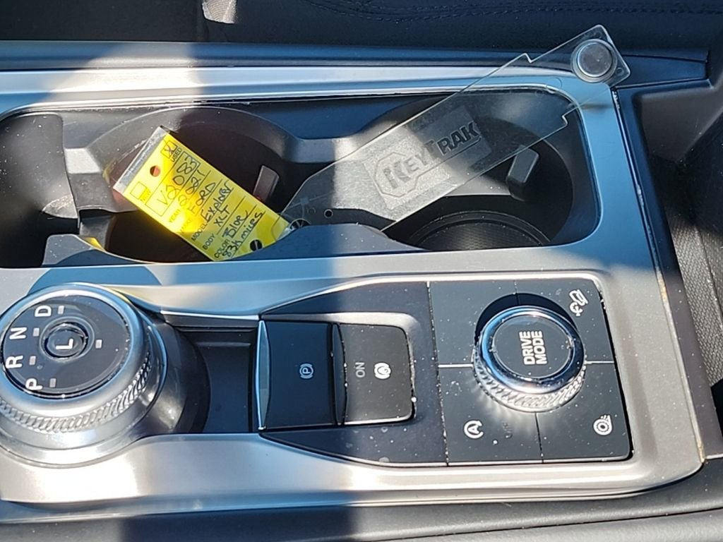 Used 2021 Ford Explorer XLT image 34