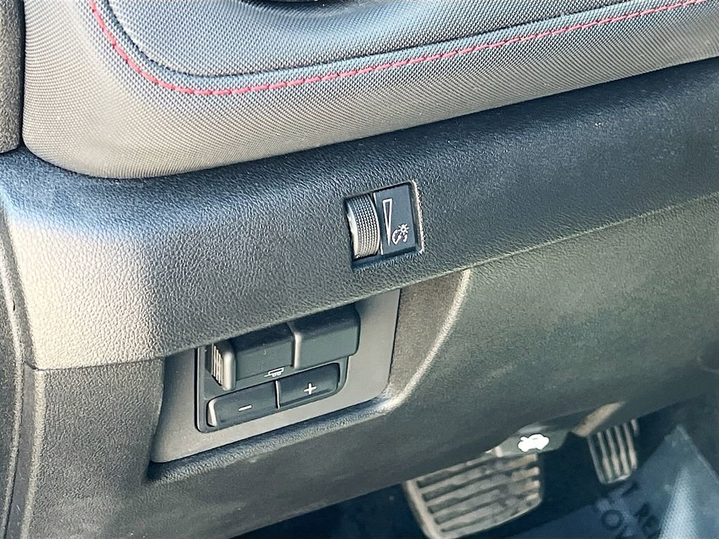 Used 2023 Chevrolet Colorado Z71 w/ Z71 Convenience Package 2 image 10