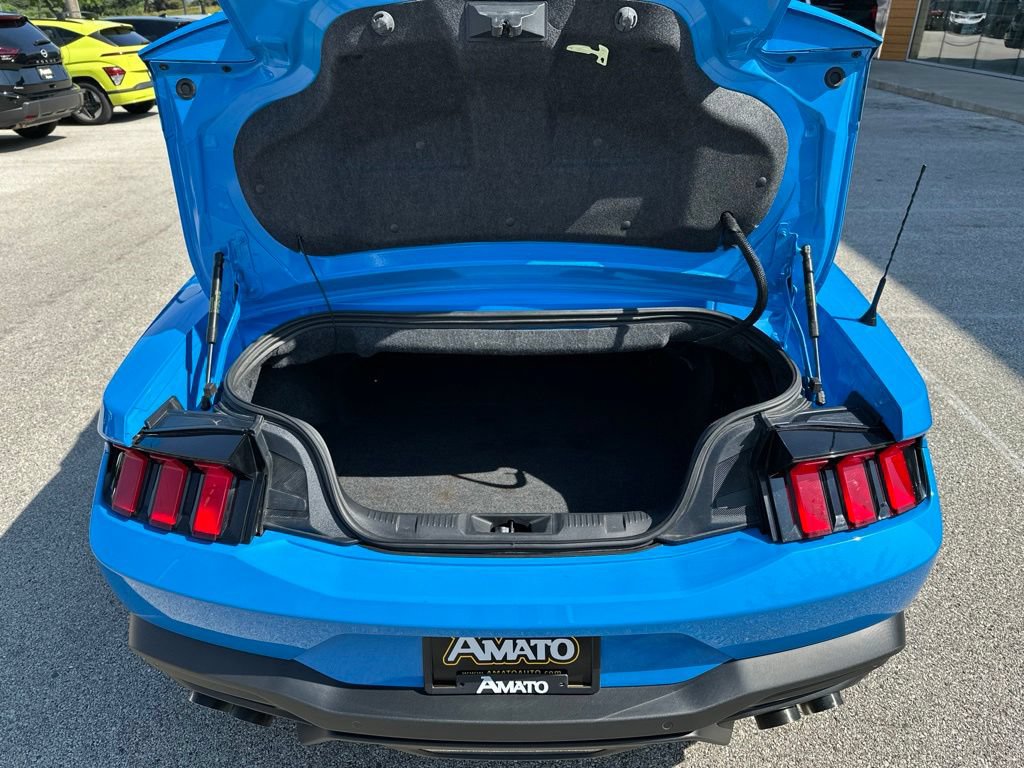 Used 2025 Ford Mustang GT Premium RWD image 12