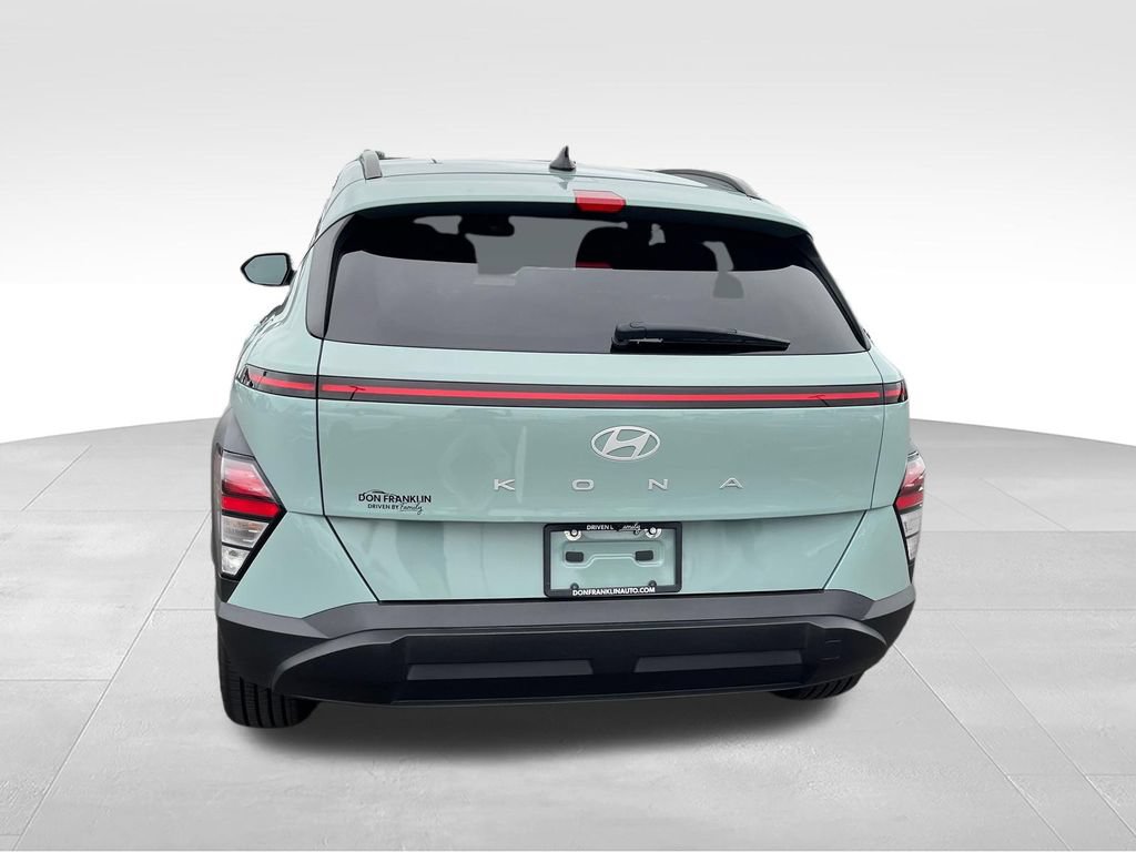 Used 2025 Hyundai Kona SEL FWD image 5