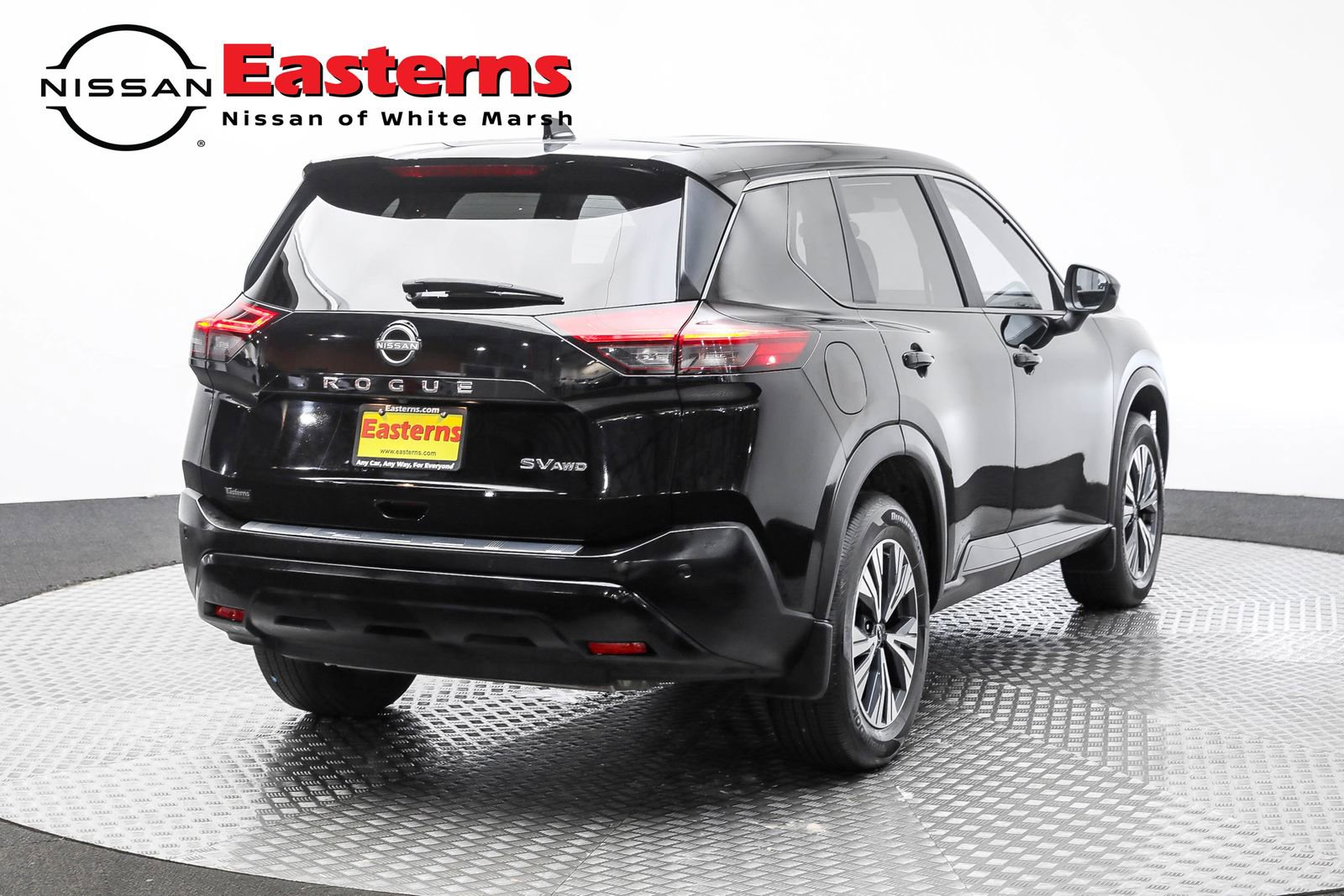 Used 2023 Nissan Rogue SV image 5