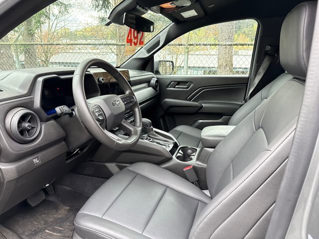Used 2024 Chevrolet Colorado Trail Boss image 17
