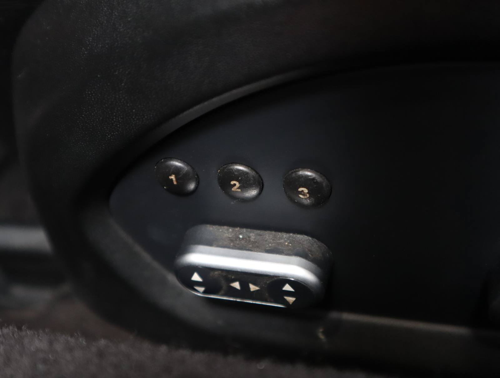 Used 2016 Ferrari California T RWD image 23