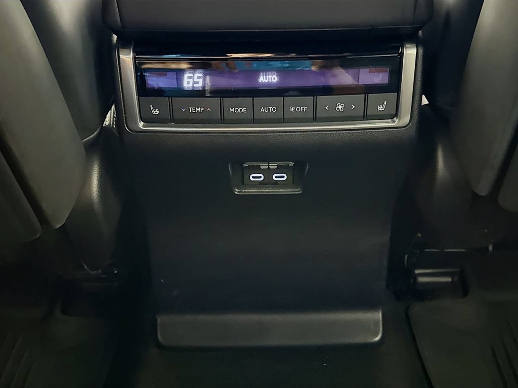 Used 2024 Lexus GX 550 w/ Accessory Package (31) AWD/4WD image 27