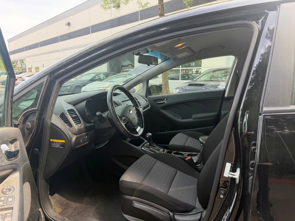 Used 2018 Kia Forte S FWD image 12