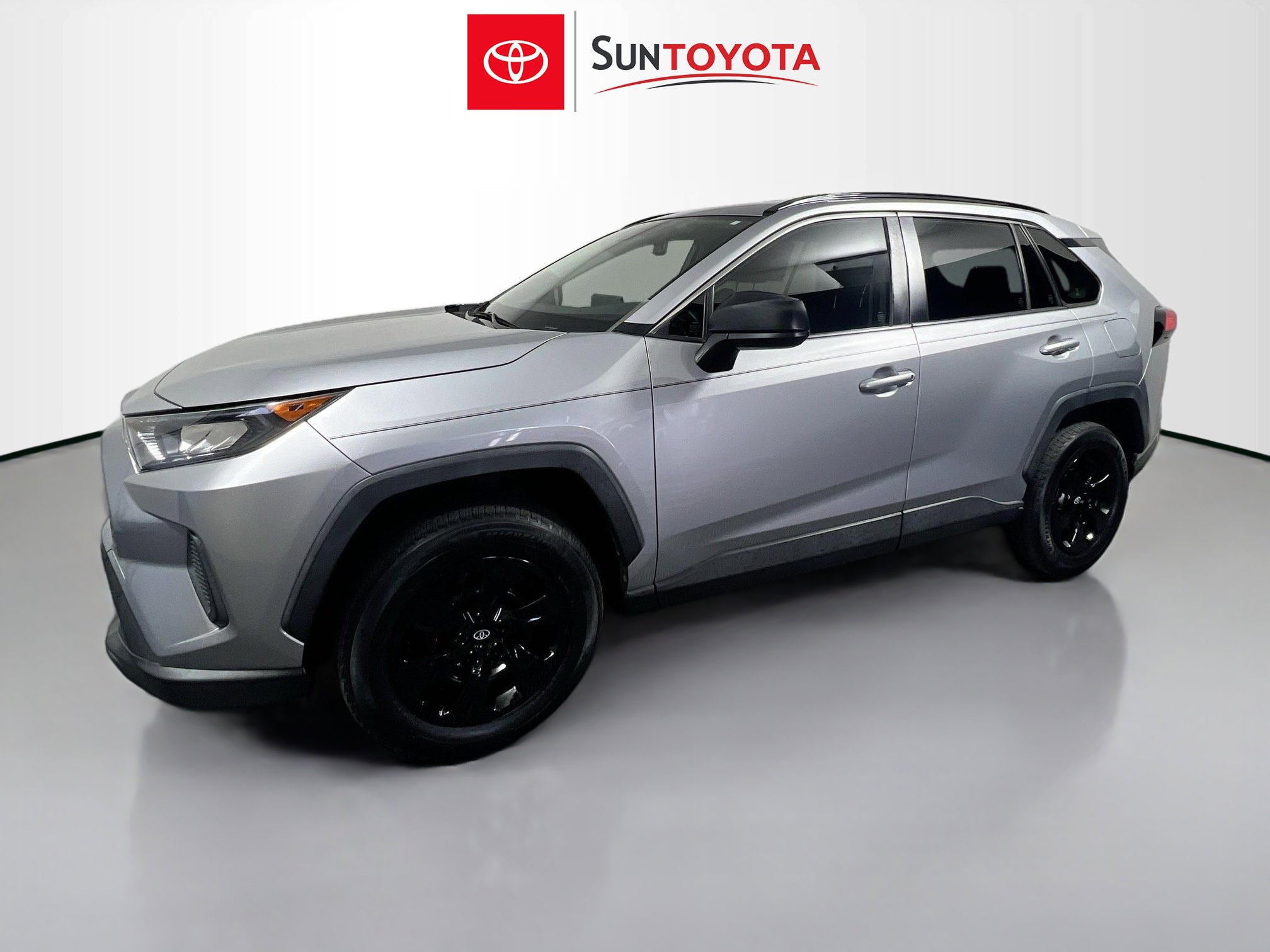 Used 2020 Toyota RAV4 LE image 9