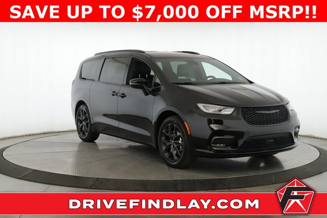 New 2026 Chrysler Pacifica Select