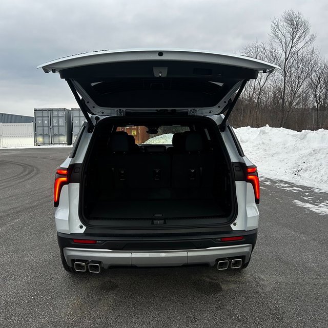 New 2026 Chevrolet Traverse Z71 w/ Driver Confidence Package image 5