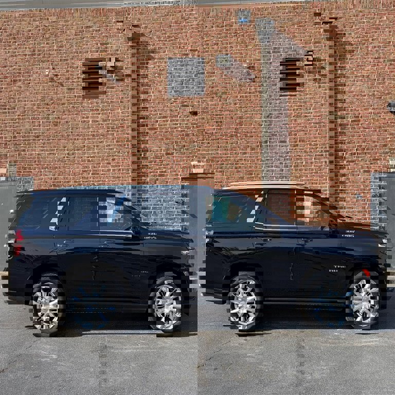 Used 2023 Chevrolet Tahoe High Country AWD/4WD image 4