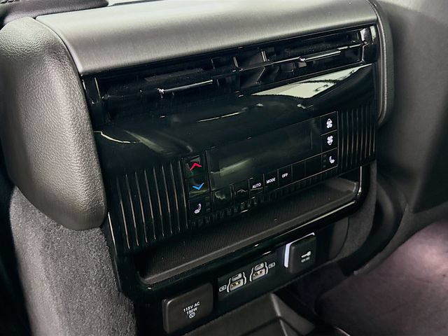 Used 2023 Jeep Wagoneer Series II RWD image 27