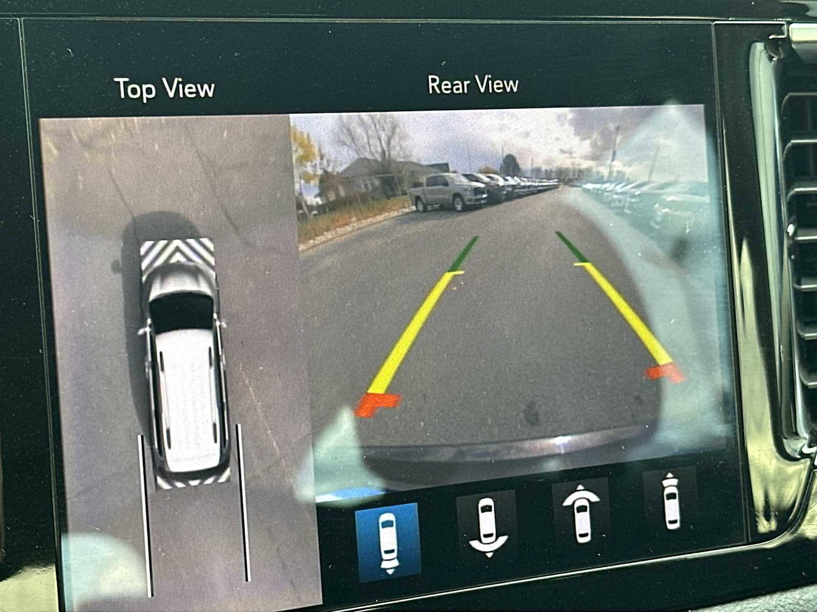 Used 2018 Chrysler Pacifica Limited w/ Advanced Safetytec Group image 22