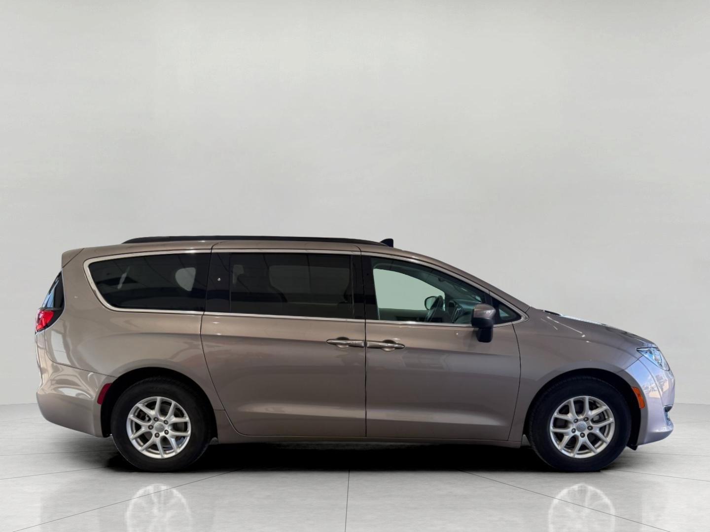 Used 2017 Chrysler Pacifica Touring Plus image 13