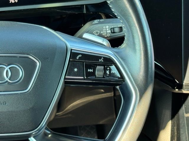 Used 2019 Audi e-tron Premium Plus image 27