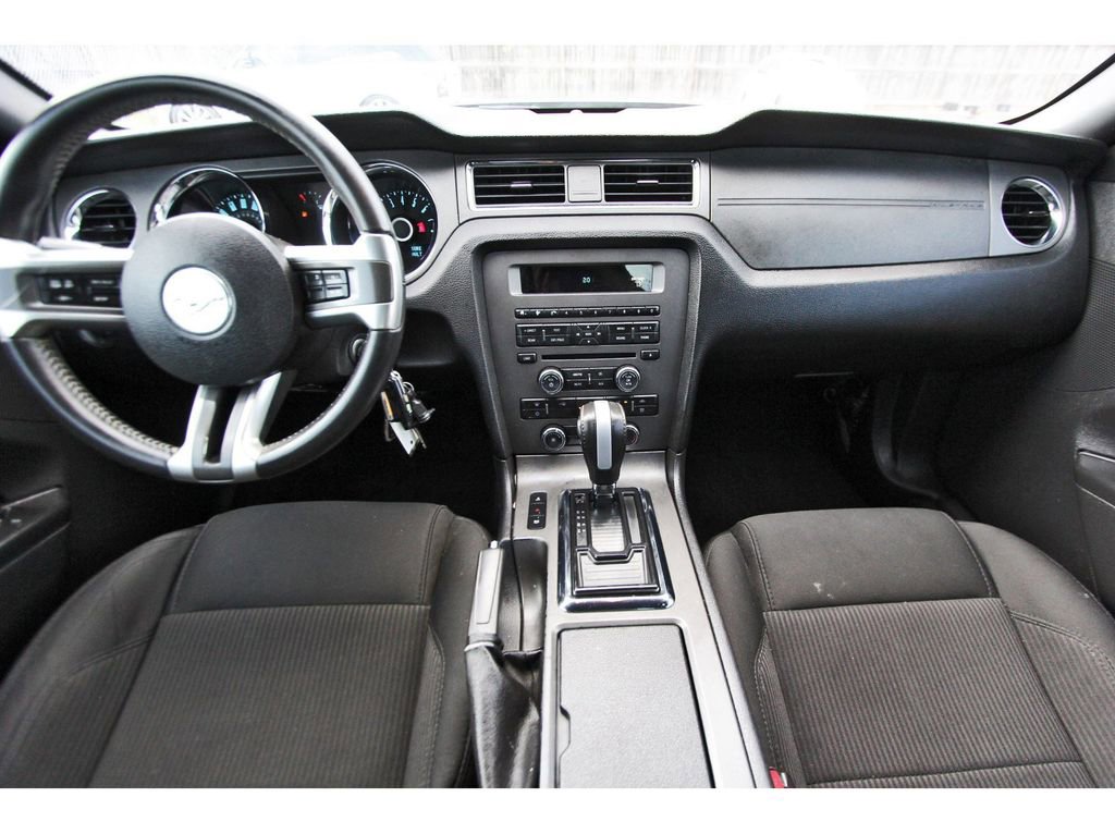 Used 2014 Ford Mustang Coupe image 9
