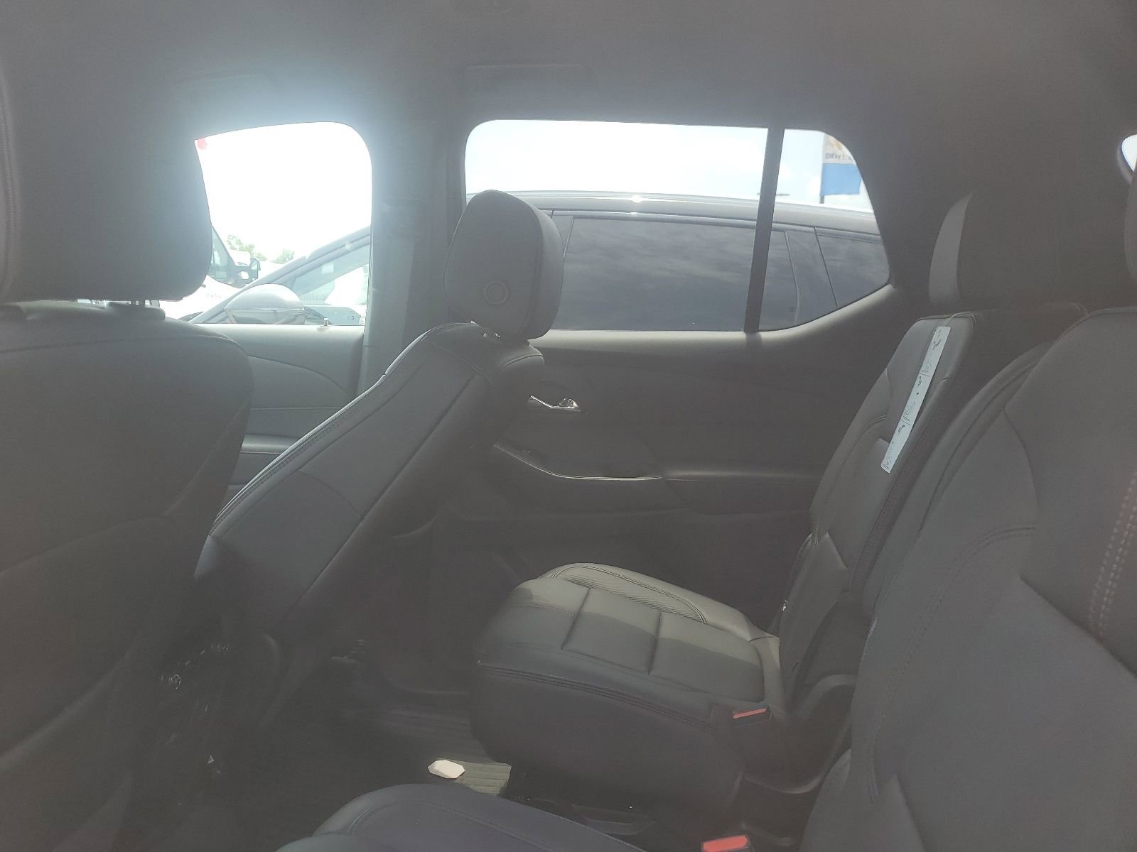 Used 2023 Chevrolet Traverse RS AWD/4WD image 12