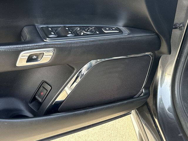 Used 2018 Lincoln Continental Reserve w/ Continental Climate Package FWD image 25