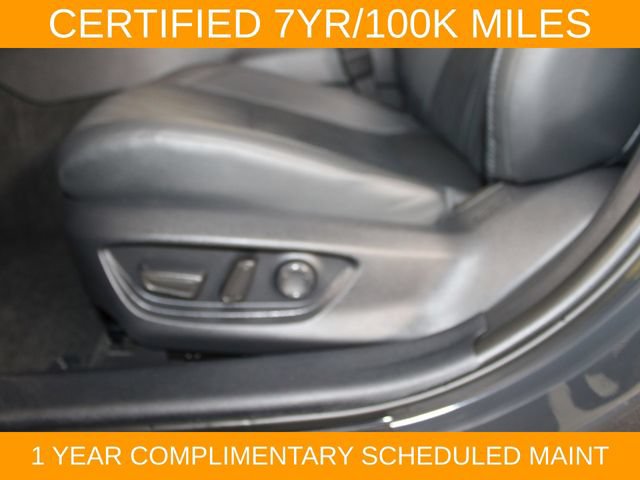 Used 2025 Toyota Camry XSE FWD image 16