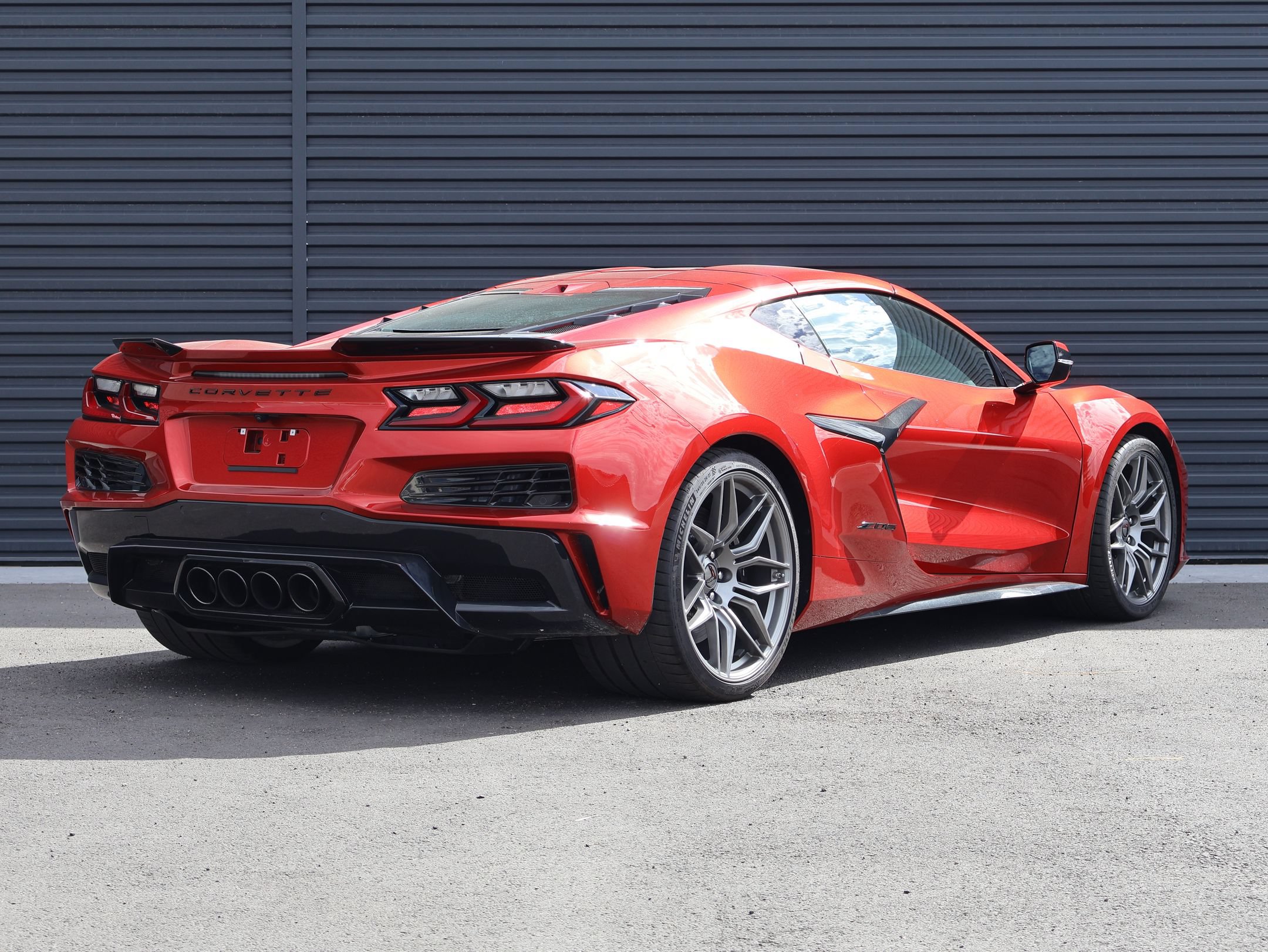 Used 2025 Chevrolet Corvette Z06 RWD image 5