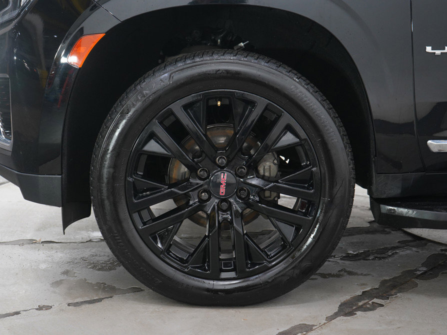 Used 2024 GMC Yukon SLT image 33