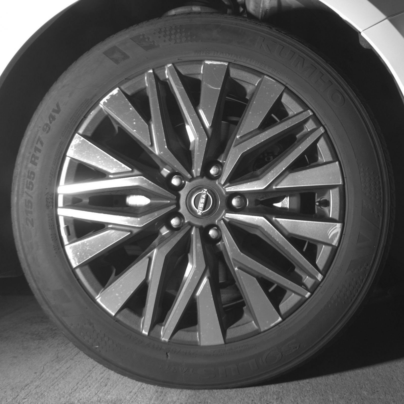 Used 2025 Nissan Altima 2.5 SV FWD image 16