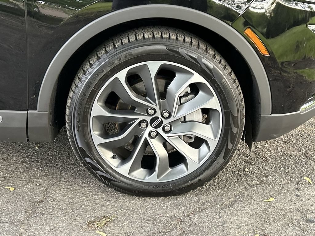 Used 2023 Lincoln Nautilus Reserve AWD/4WD image 13