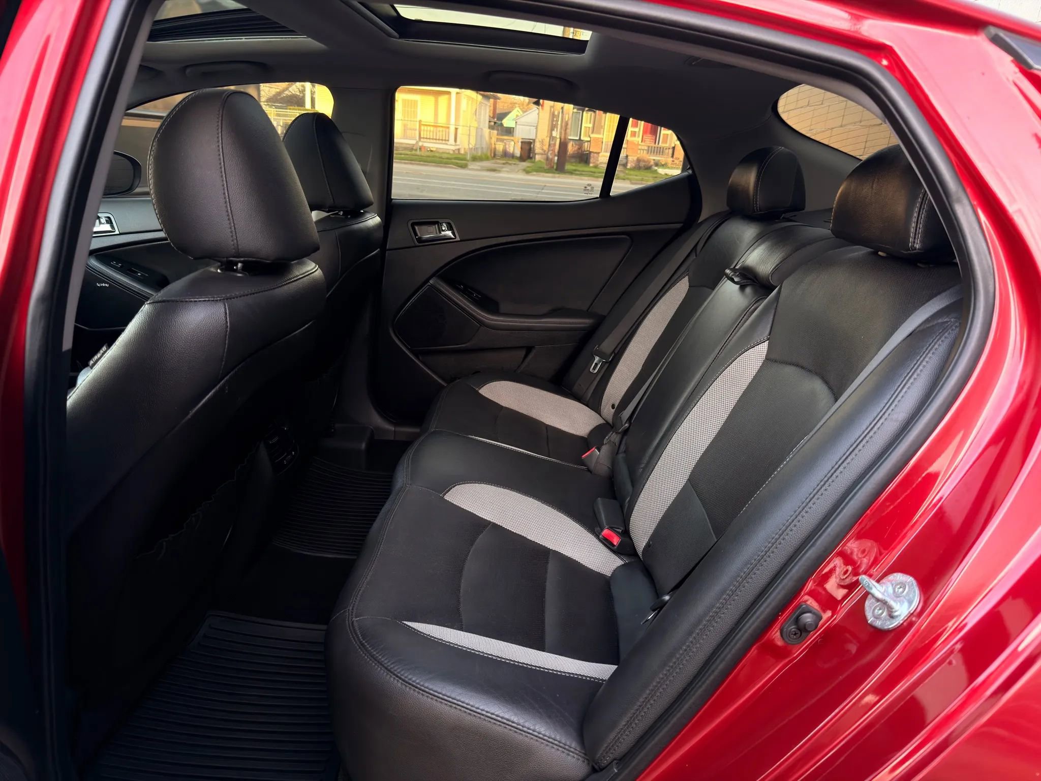 Used 2012 Kia Optima SX w/ Premium Touring Pkg image 40