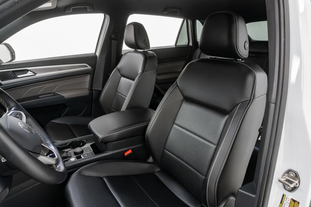 Used 2023 Volkswagen Atlas Cross Sport SE w/ Black Wheel Package AWD/4WD image 11
