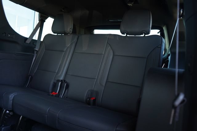 New 2026 Chevrolet Suburban High Country AWD/4WD image 33