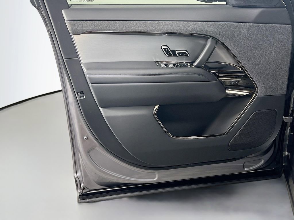 Certified 2024 Land Rover Range Rover Sport Dynamic SE image 18