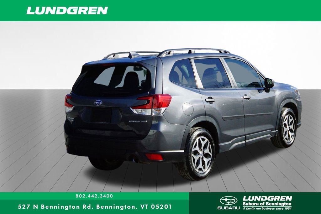 Certified 2023 Subaru Forester Premium AWD/4WD image 3