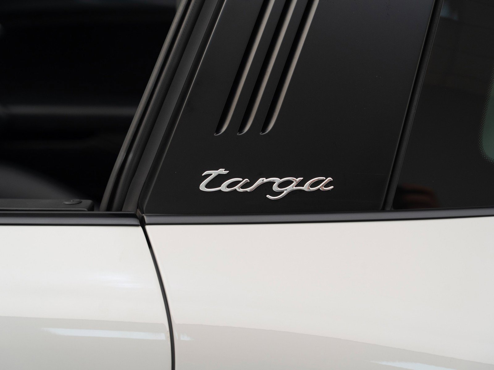 Certified 2018 Porsche 911 Targa 4S AWD/4WD image 13