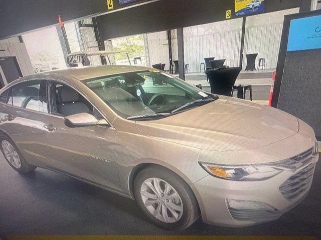 Used 2024 Chevrolet Malibu LT FWD image 3